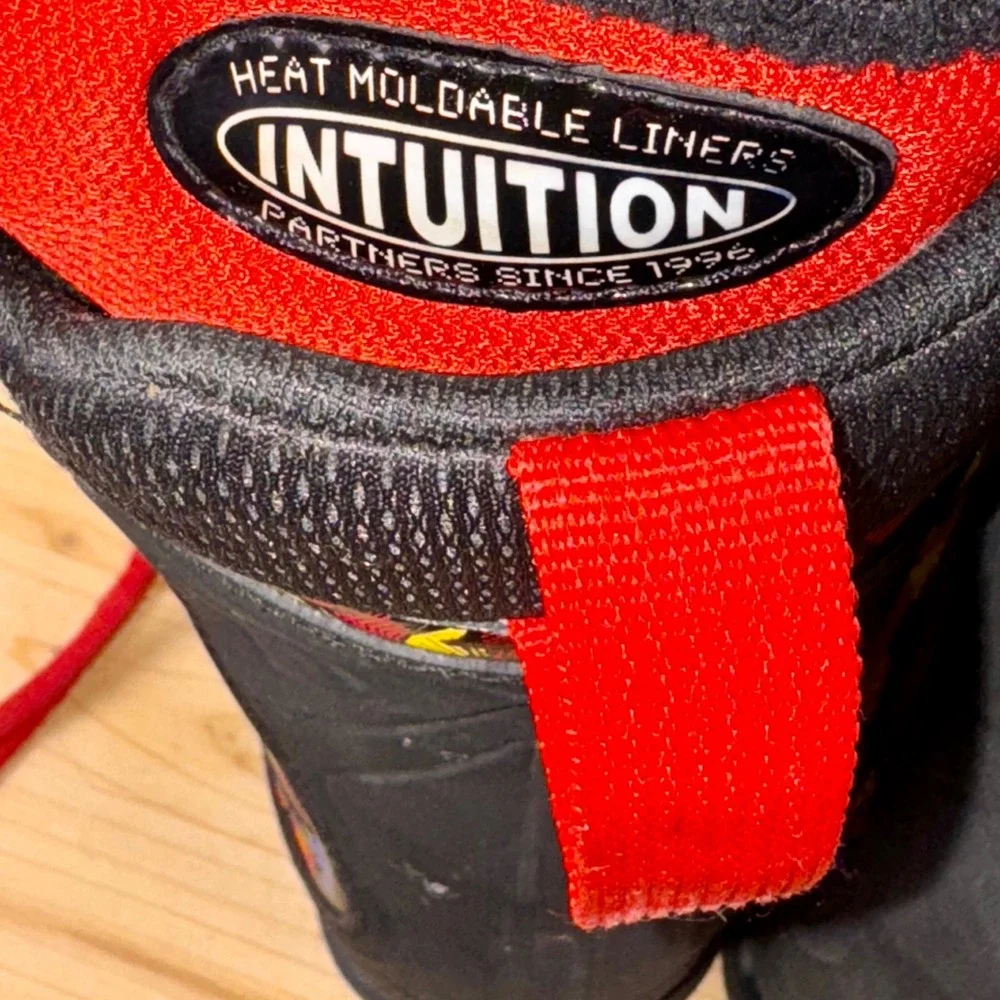 Thirtytwo outsoles black boots